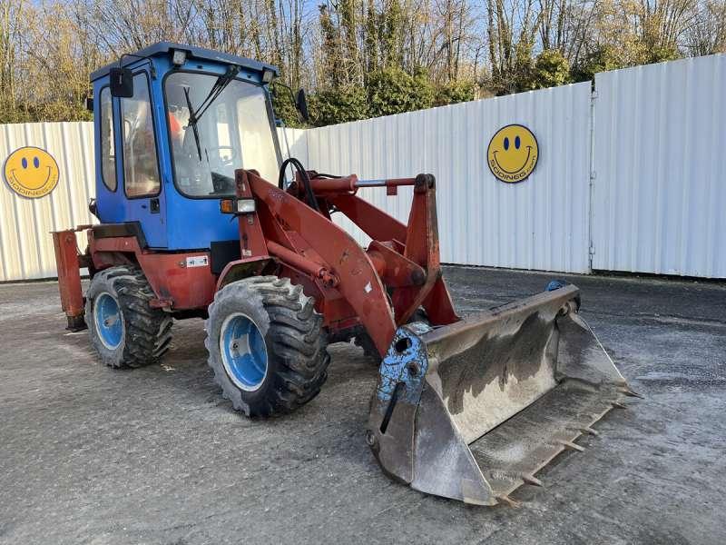 Kubota R520