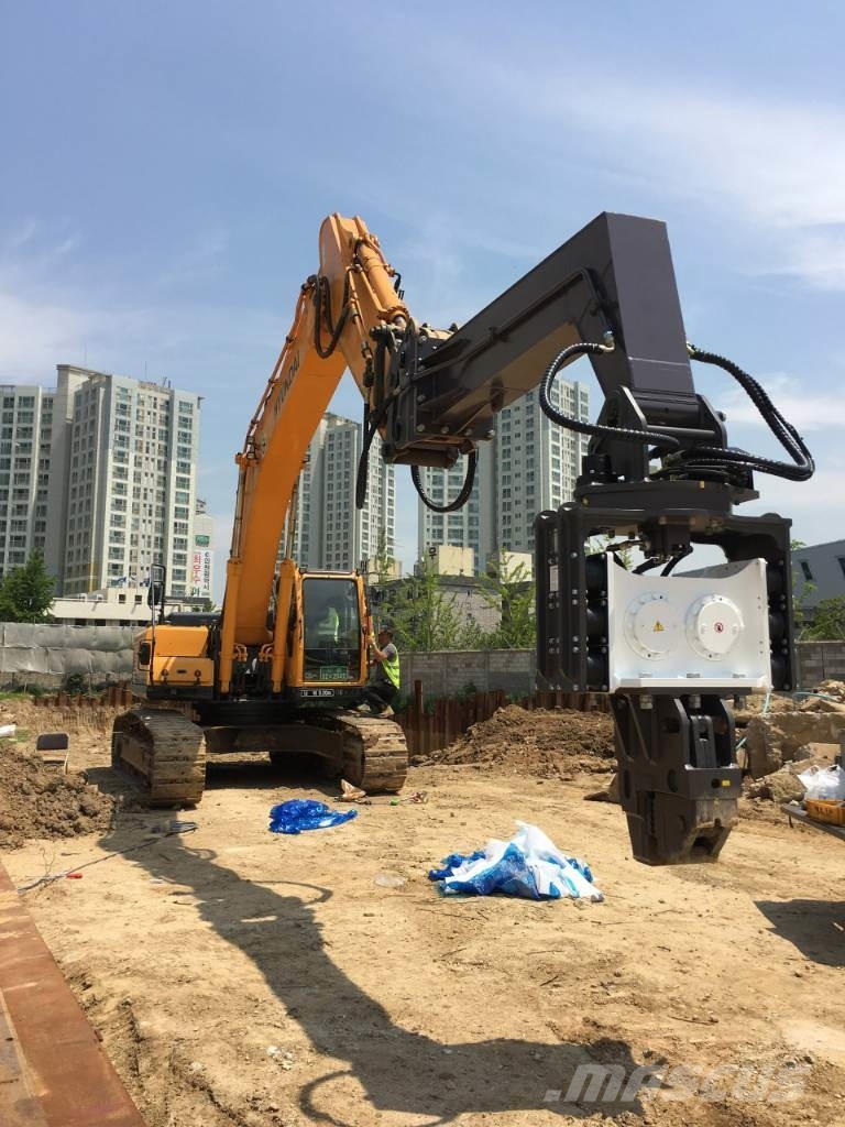 AJCE AVH30 Sheet Pile Vibro Hammer Pile Driver, 2021, HEERJANSDAM