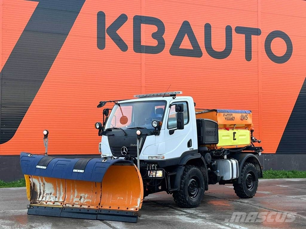 Unimog U 20 4x4 SNOW PLOW / SPREADER / TIPPER BOX
