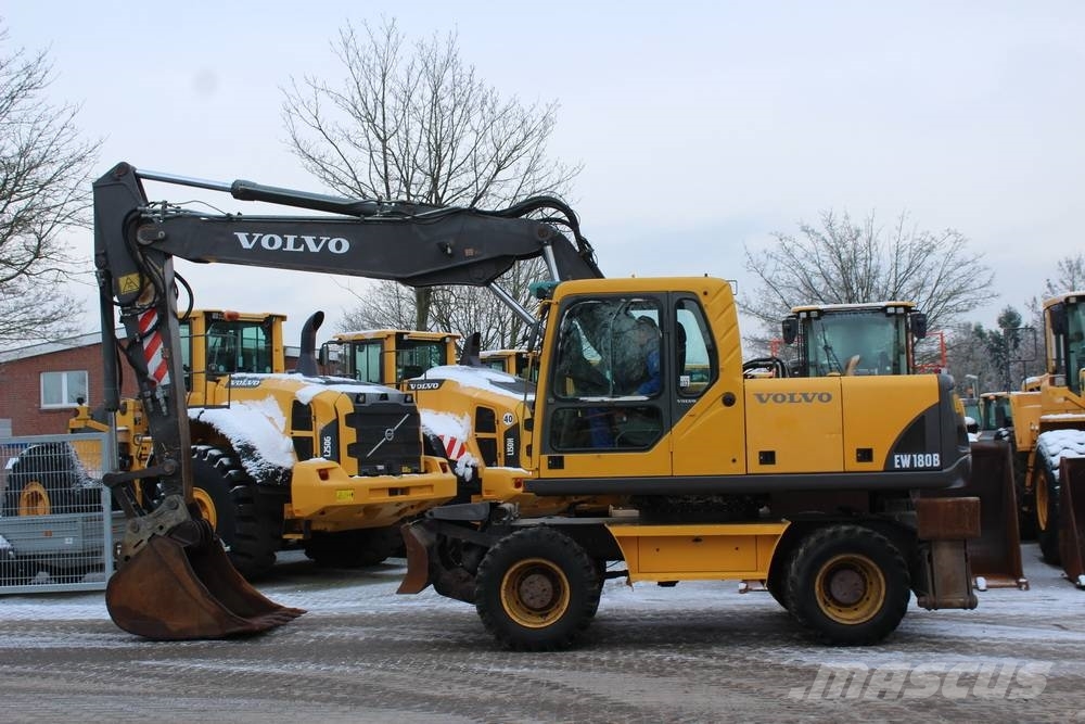 Volvo 180 фронтальный погрузчик