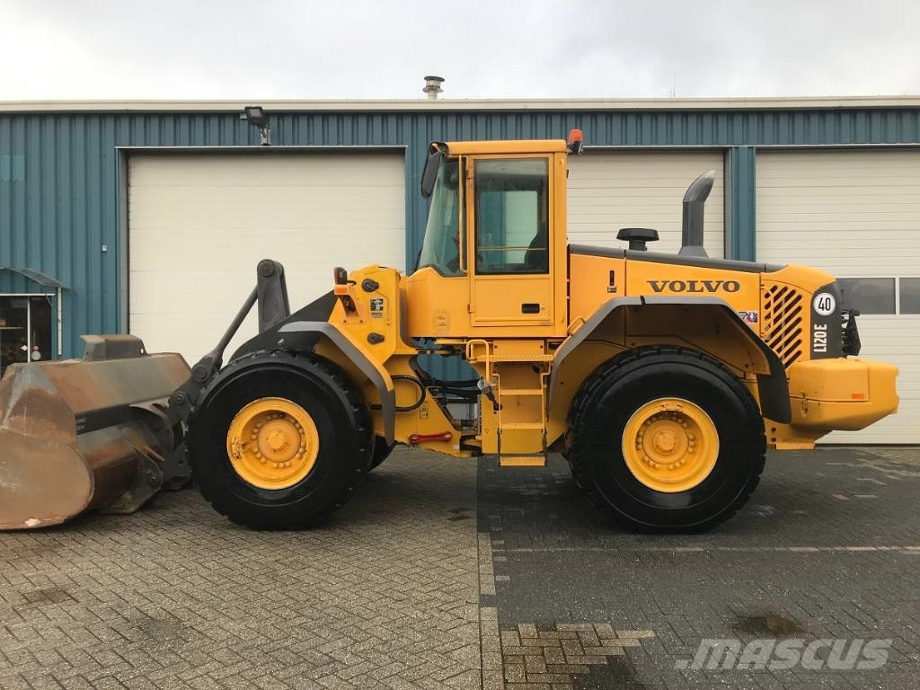 Volvo l 120