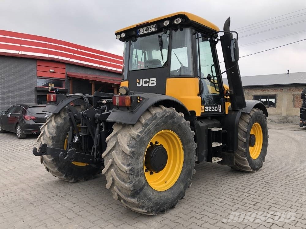 Used JCB Fastrac 3230 Plus tractors Year 2007 Price US 49,967 for
