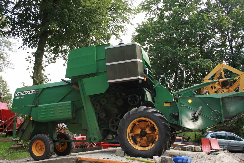 Used Volvo 800 combine harvesters Price US 7,000 for
