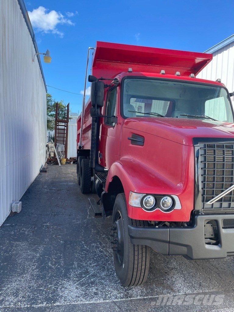 Volvo VHD TriAxle Dump, 2007, Estados Unidos camiones de volteo