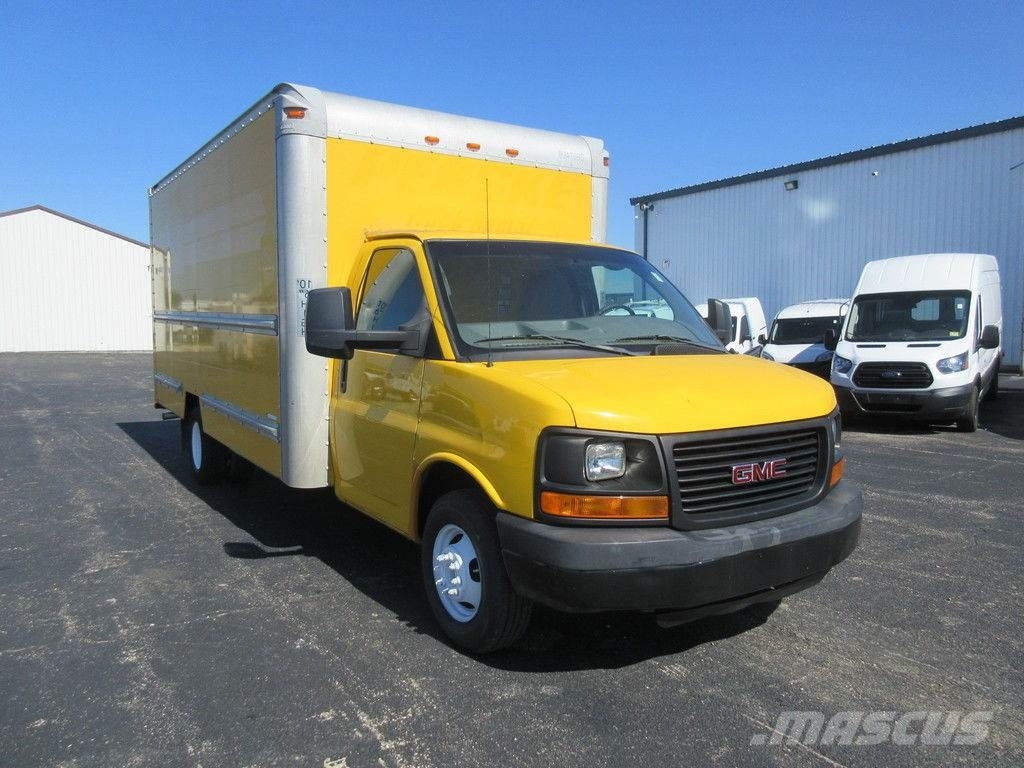 2010 gmc box truck