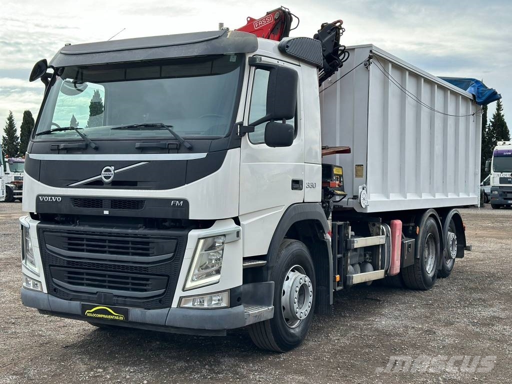 Volvo 330 Volvo FM 330 con pluma y basculante