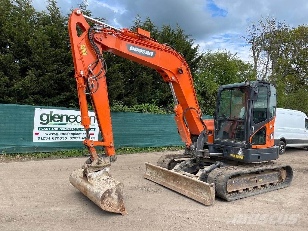 Doosan DX 85 R, 2019, Caddington, Bedfordshire, United Kingdom Used