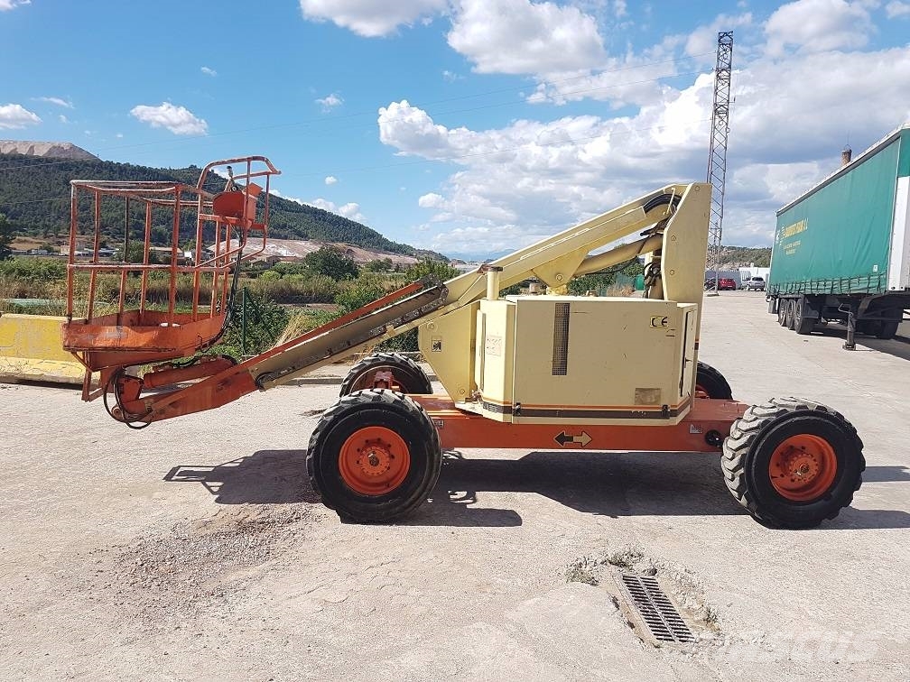 Used JLG 40 HA trailer mounted aerial platforms Year 2000 Price