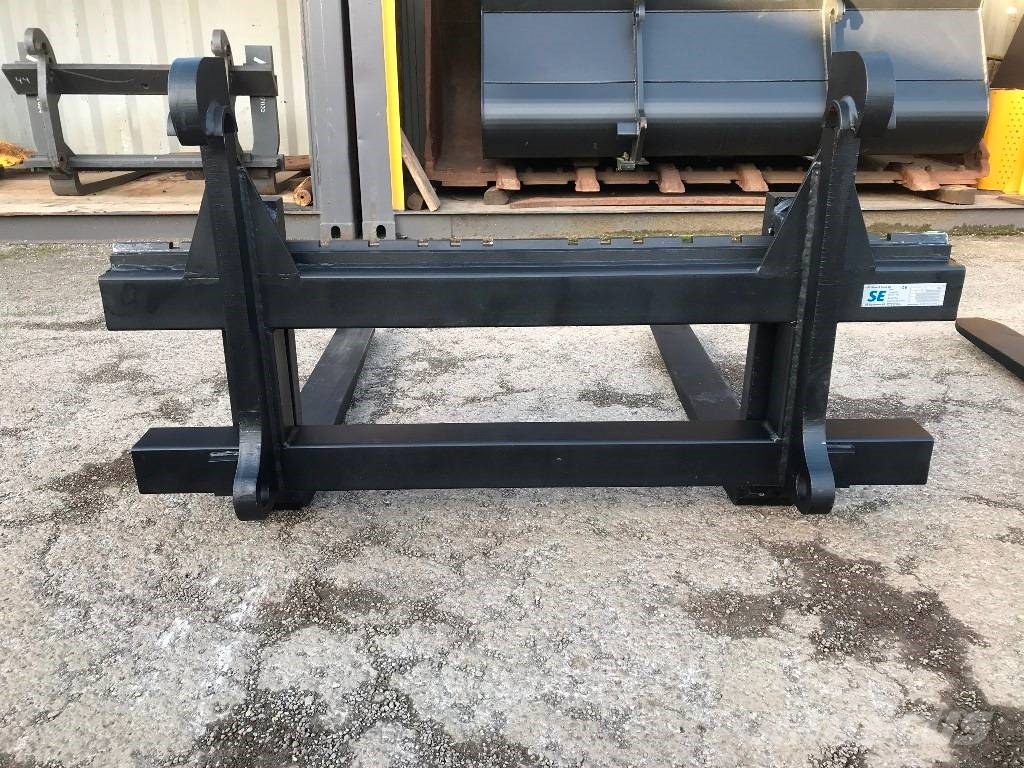 SE / Volvo JCB / Case / SE SE 5 ton pallet forks, Doncaster, United