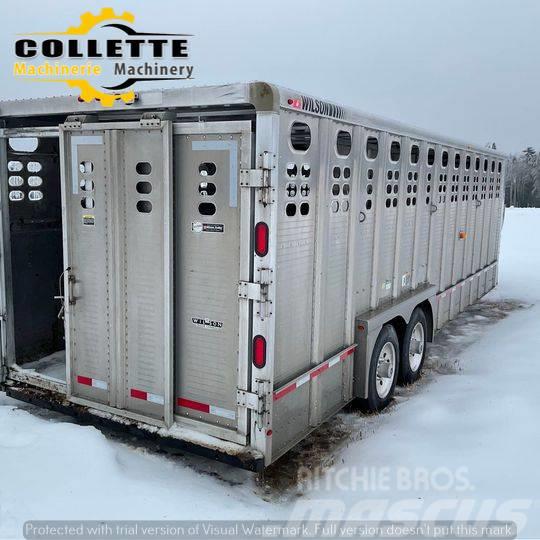 2016 Wilson livestock trailer