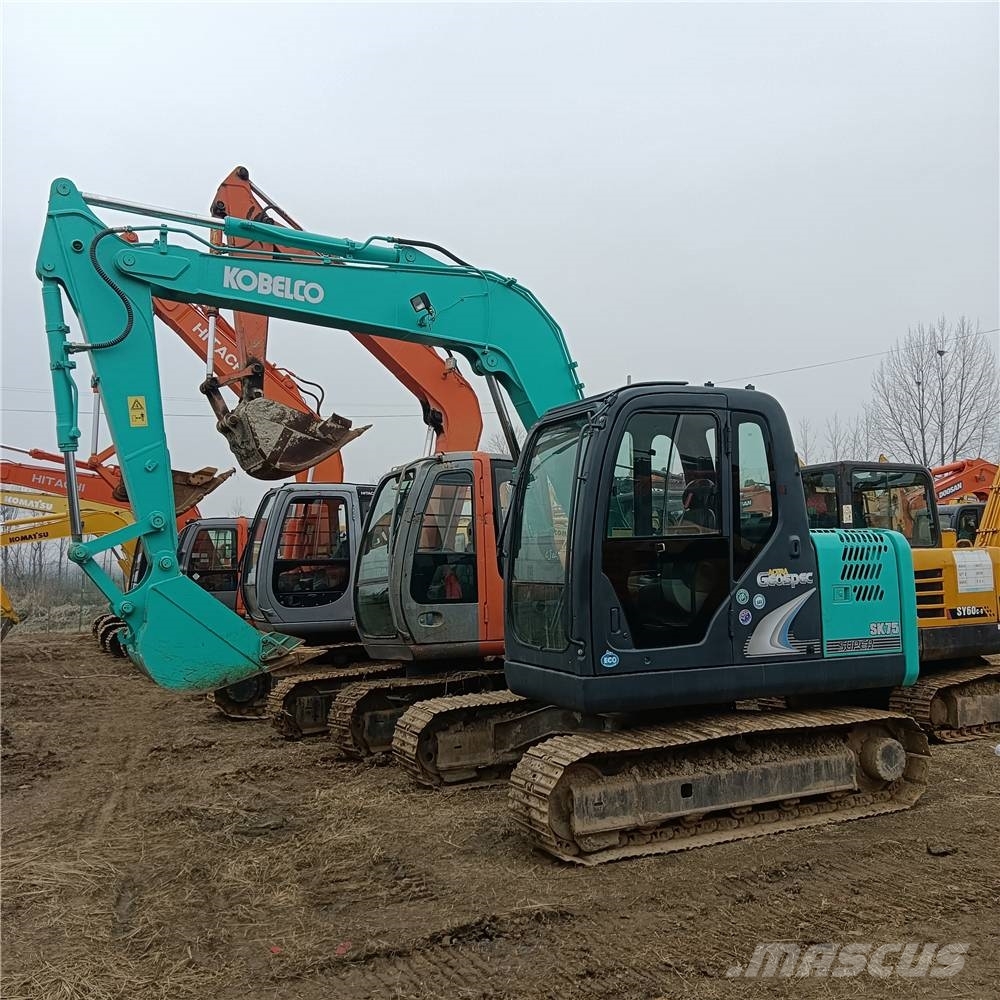 KOBELCO SK75 ツーピース解体機