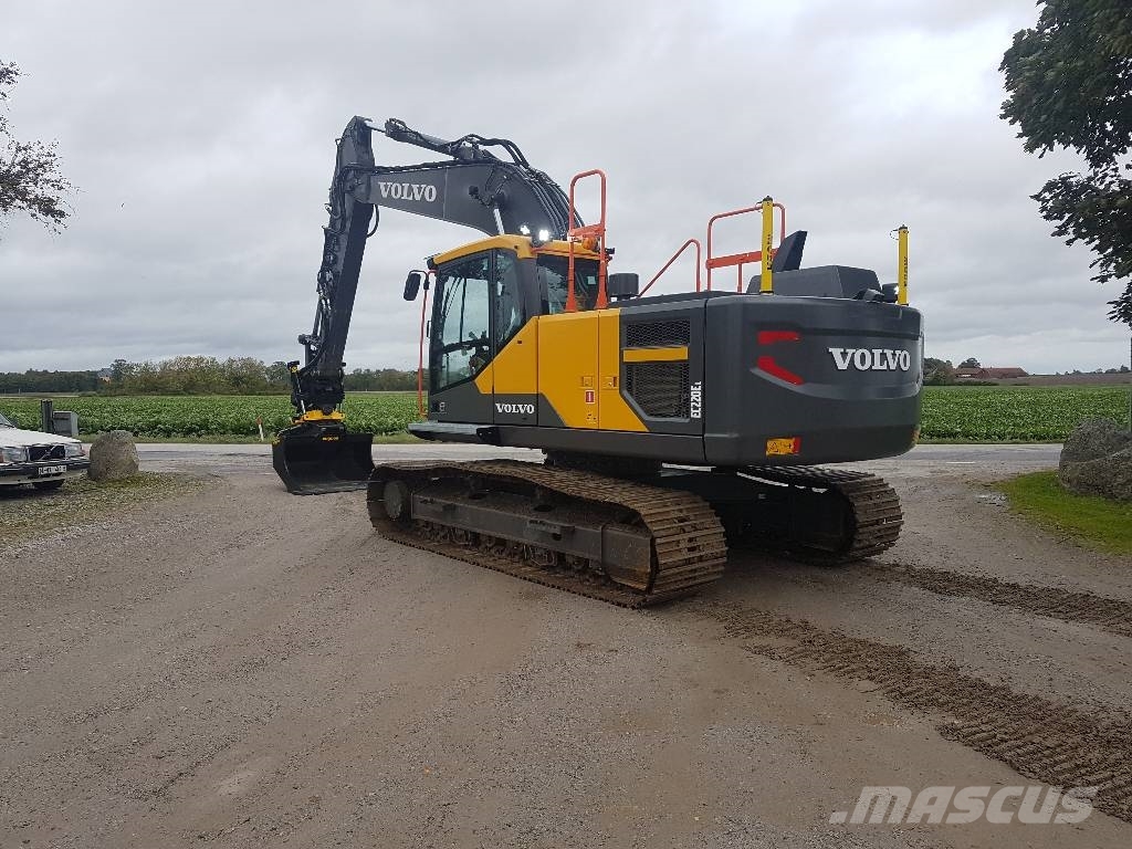 Ec 220 volvo