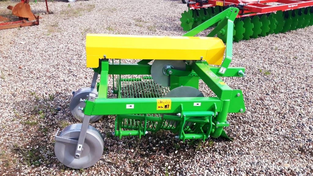 Bomet Vibrating potato digger, aside discharge 1 row, 2022, 15587