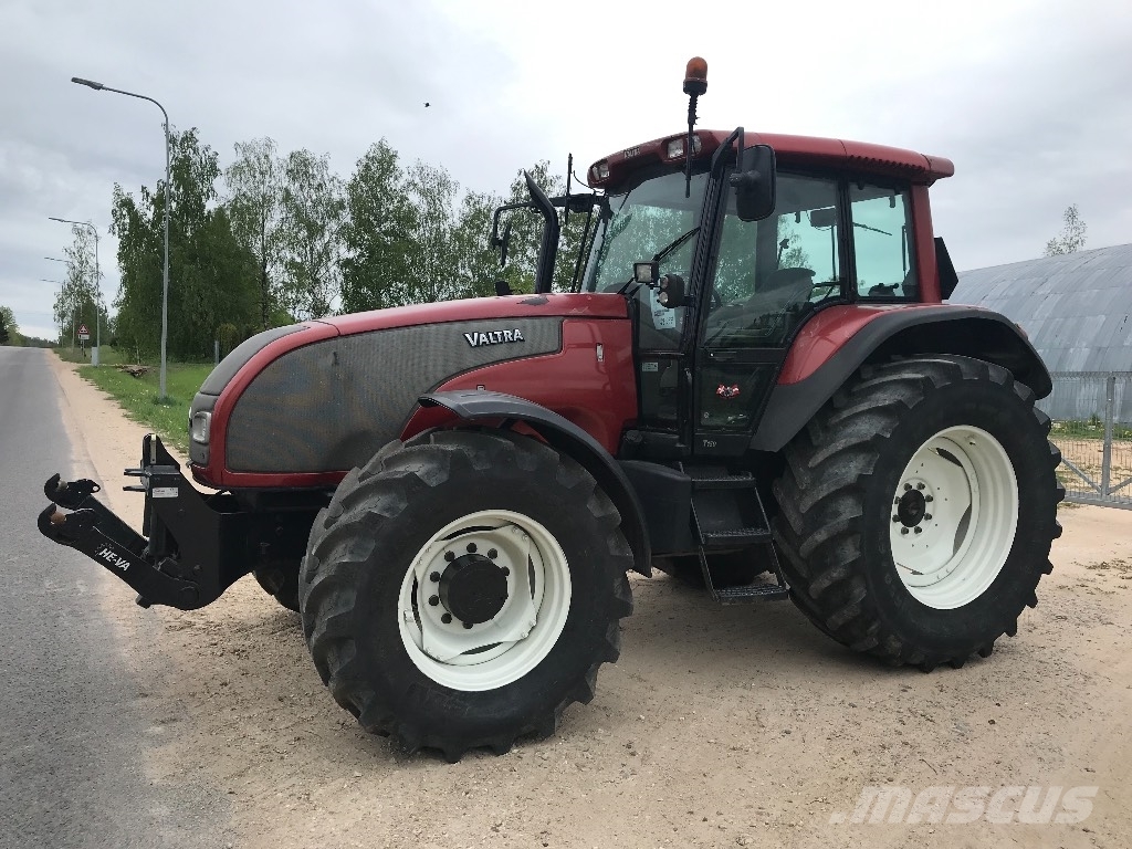 Used Valtra T150 tractors Year 2005 Price US 33,131 for sale