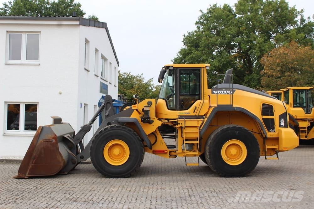 Volvo 180 фронтальный погрузчик