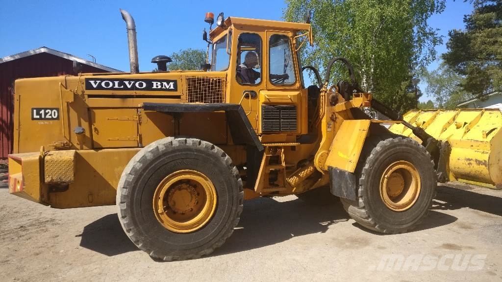 Volvo 120 погрузчик