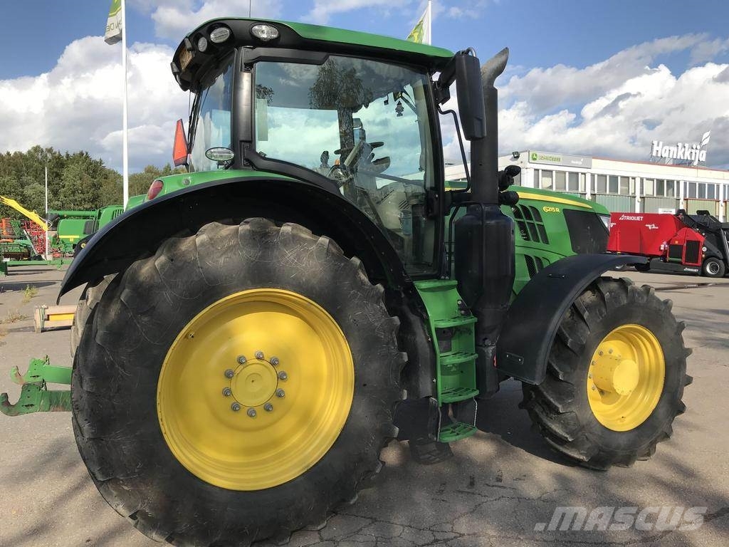 Traktorin etulokasuojat Traktorin etulokasuojat