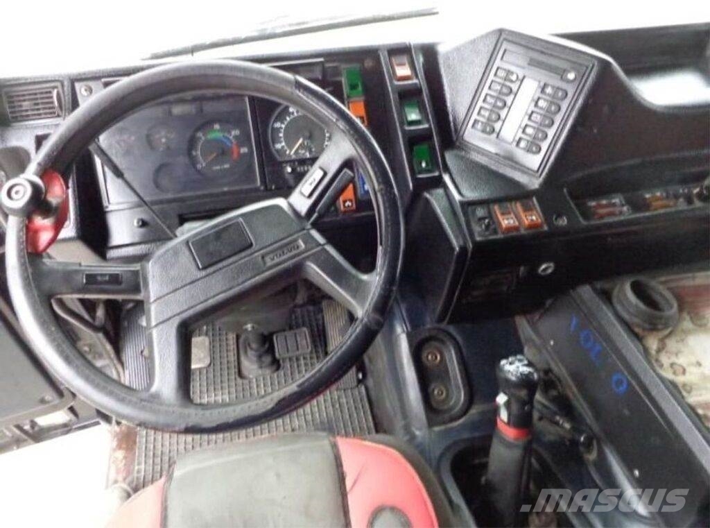 Volvo f12 салон