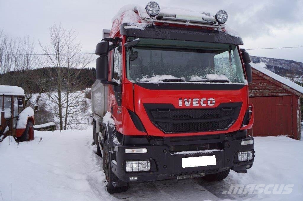 Фара iveco trakker