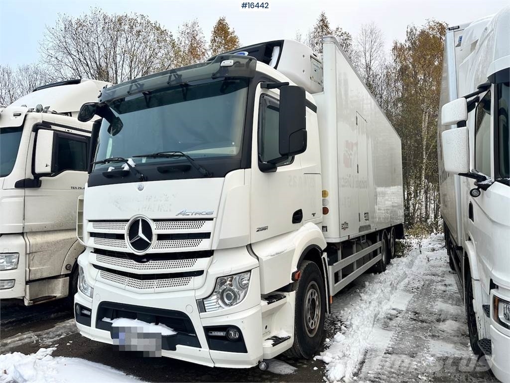 MercedesBenz Actros 2551 6x2 box truck w/ fridge/freezer unit., 2015