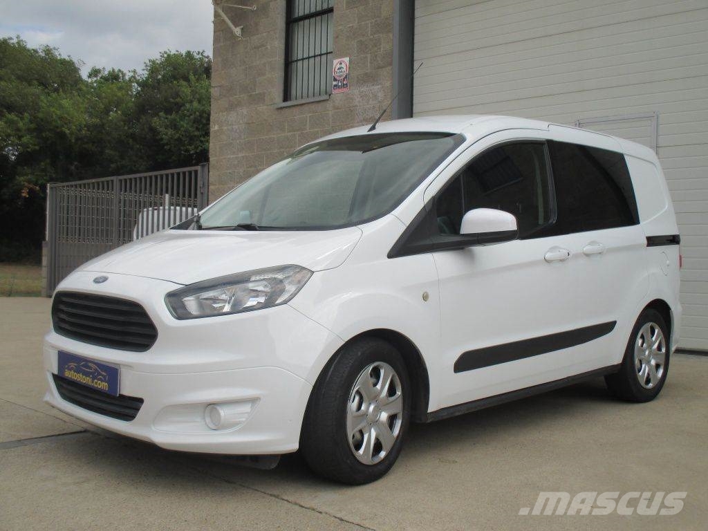 Автофургон Ford Transit Courier Kombi 1.5TDCi Ambiente 75, год 2016 -  D59BD638, Испания в продаже на Mascus