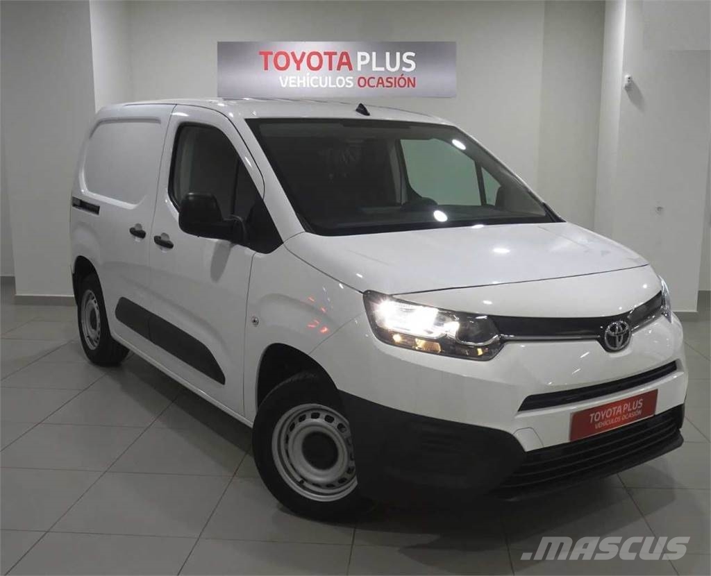 toyota proace city van