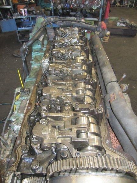 Поддон volvo d12c