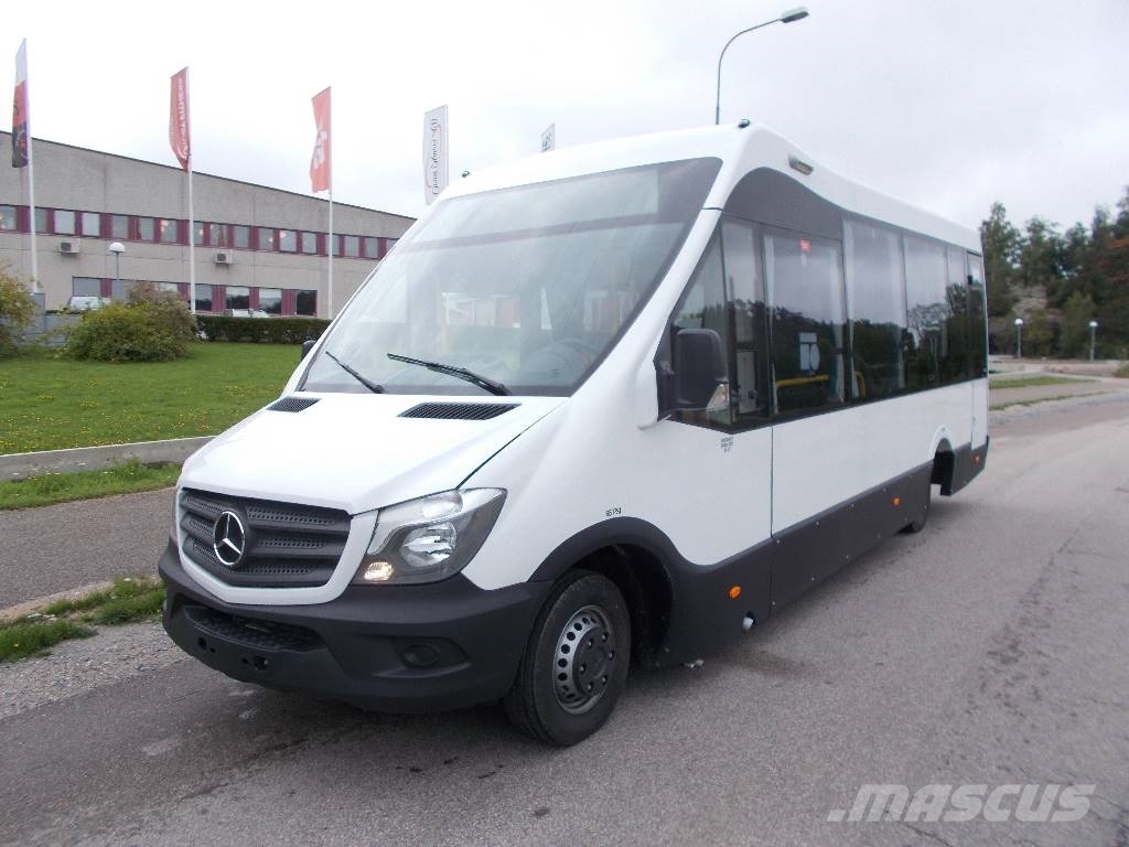 Автобус мерседес 18