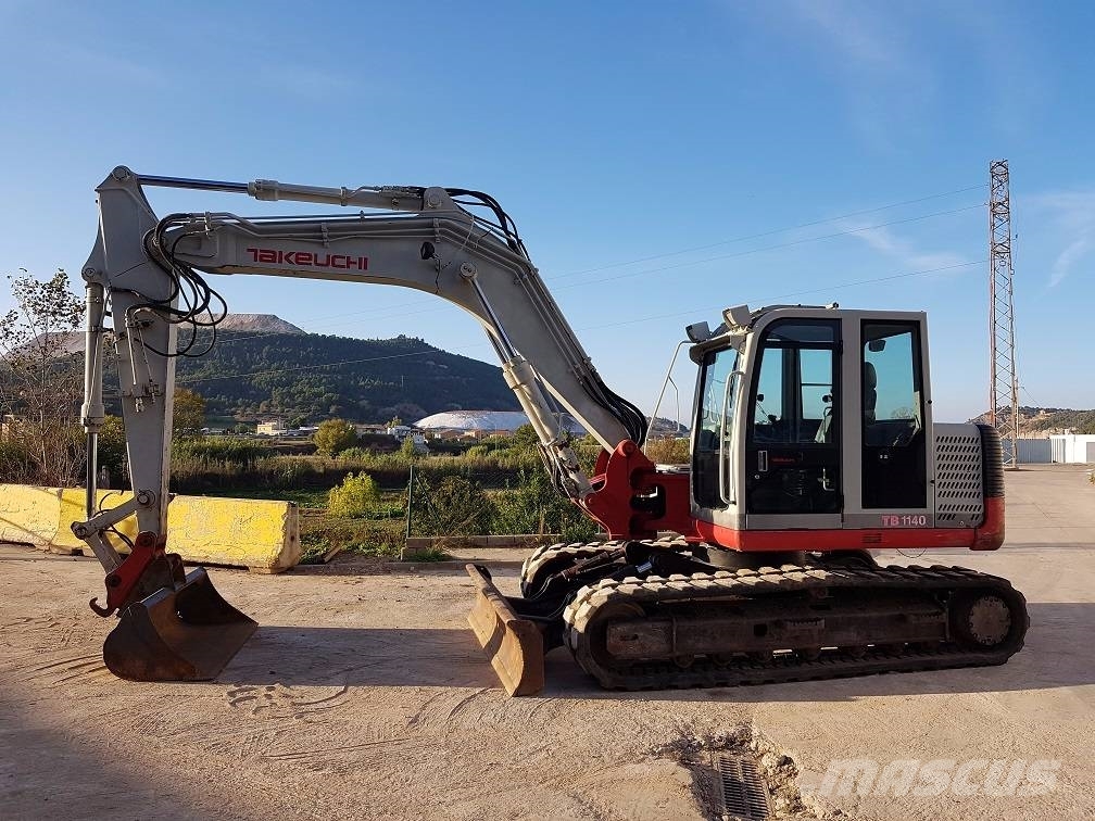 Takeuchi TB1140, Manufacture date (yr) 2006 Price 58,042 crawler