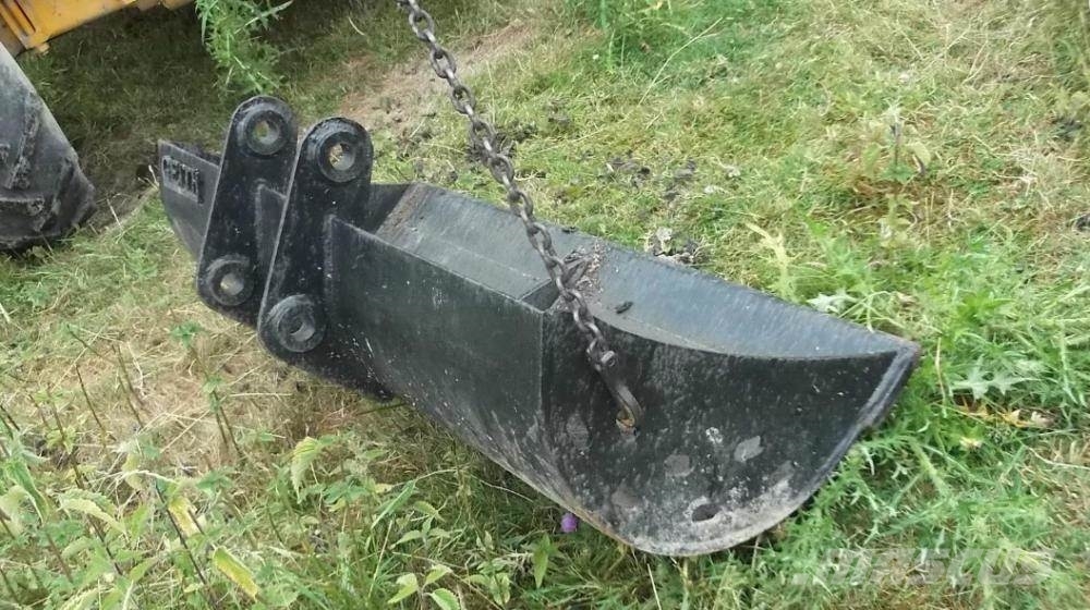 Geith ditching bucket 1.5 metre £300 plus vat £360, , United Kingdom Used other components