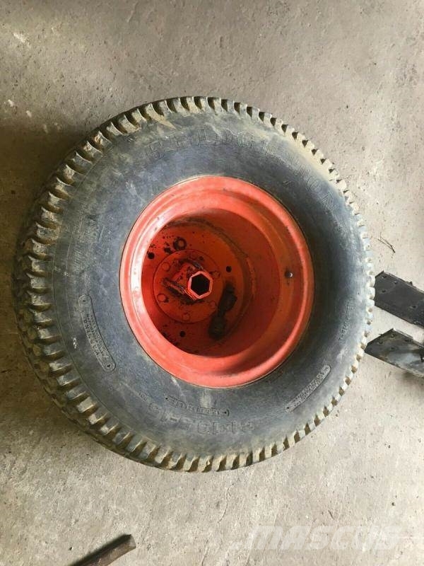 Kubota Tractor rear wheel and tyre 31 x 13.5 15, , Spojené králoství
