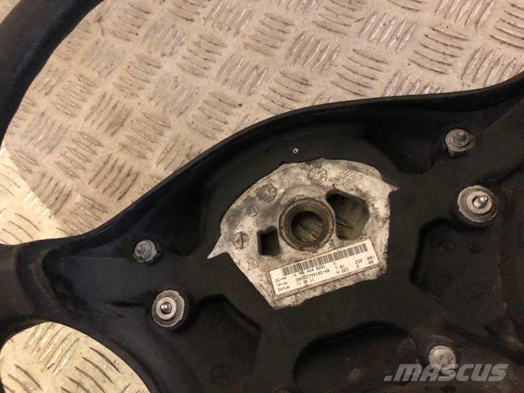 MercedesBenz Sprinter Steering wheel A9064640201, 2014, RĪGA, Lettland Begagnade hytter och