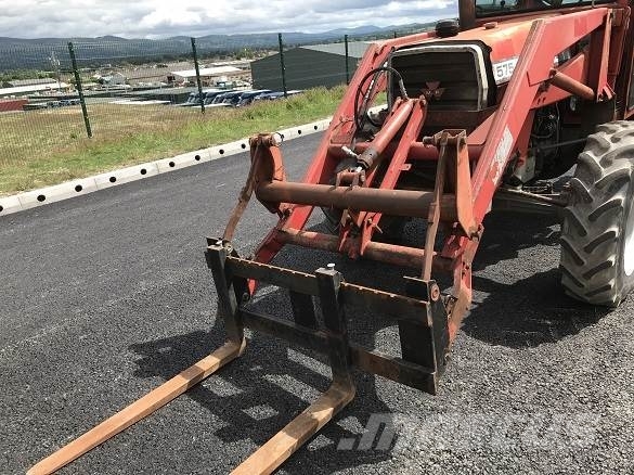 Massey Ferguson FERGUSON SA 575 FWD CW LOADER Royaume Uni D 