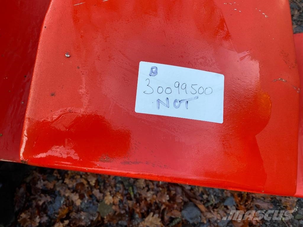 Fendt 2 x 1000kg Wheel Weights, The Park, Port Way, Crowmarsh