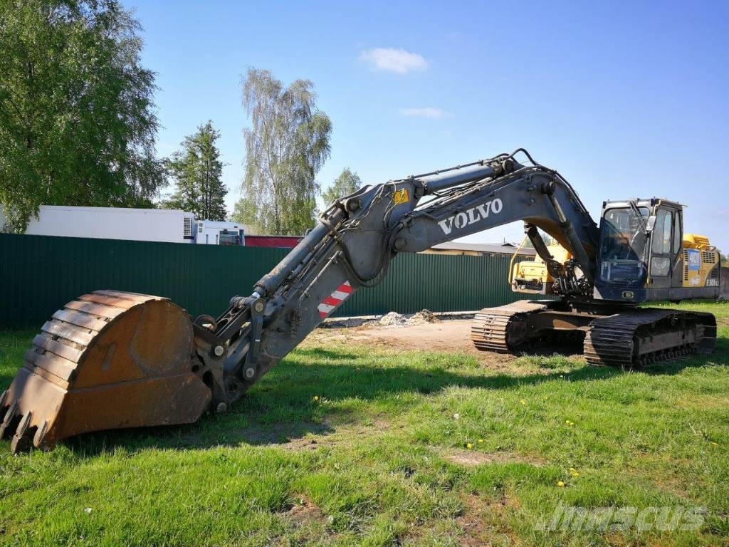 Volvo 360 экскаватор