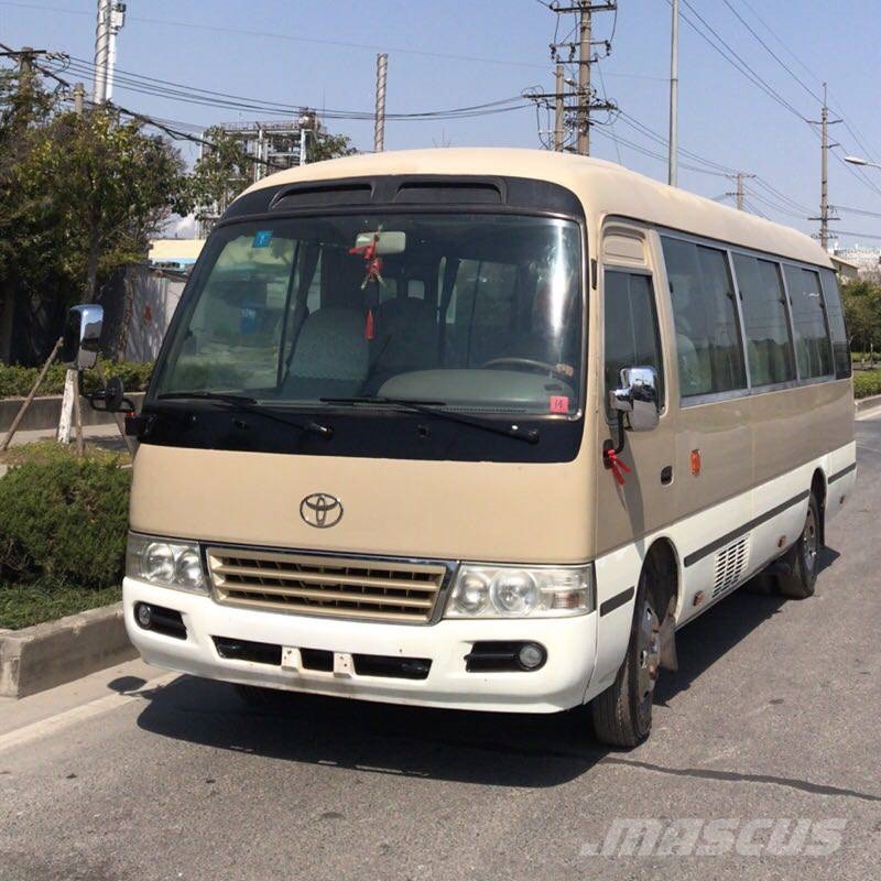 Микроавтобус toyota coaster Микроавтобус toyota coaster
