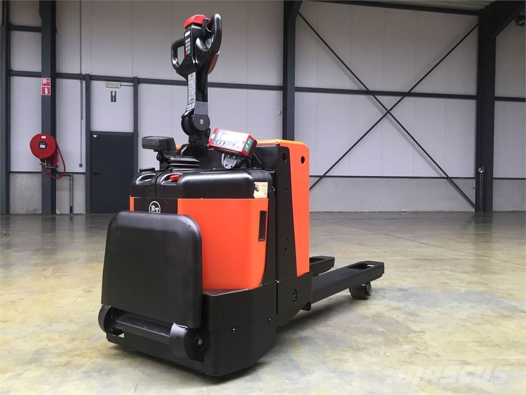 Used Toyota BT TOYOTA LPE200/8 hand pallet truck Year 2010 Price US
