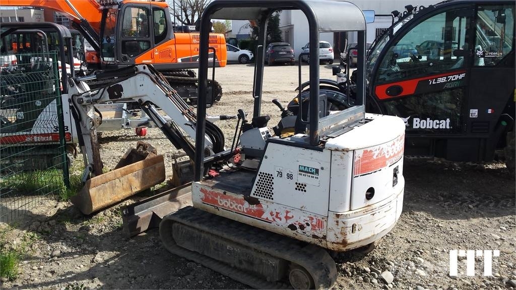 Used Bobcat 325 mini excavators