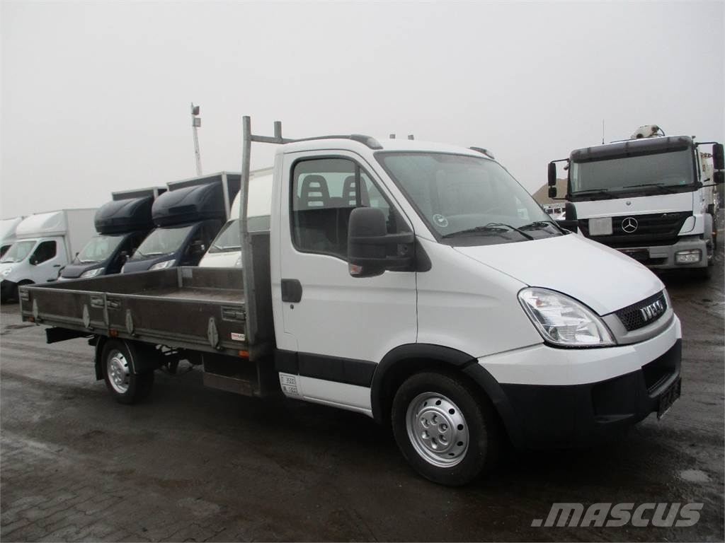 Машина iveco daily