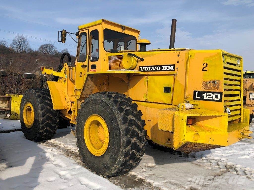 Volvo 120 погрузчик