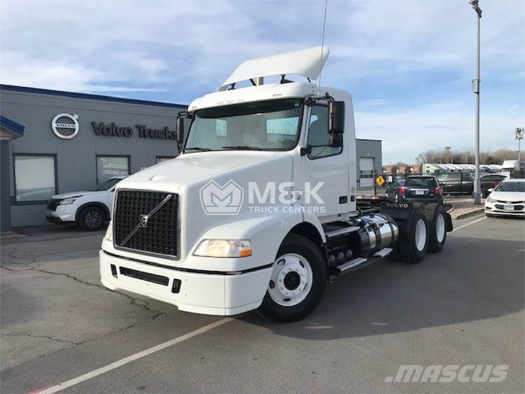 Volvo VNM64T200, 2015, ALSIP, Illinois, Stati Uniti d'America motrici