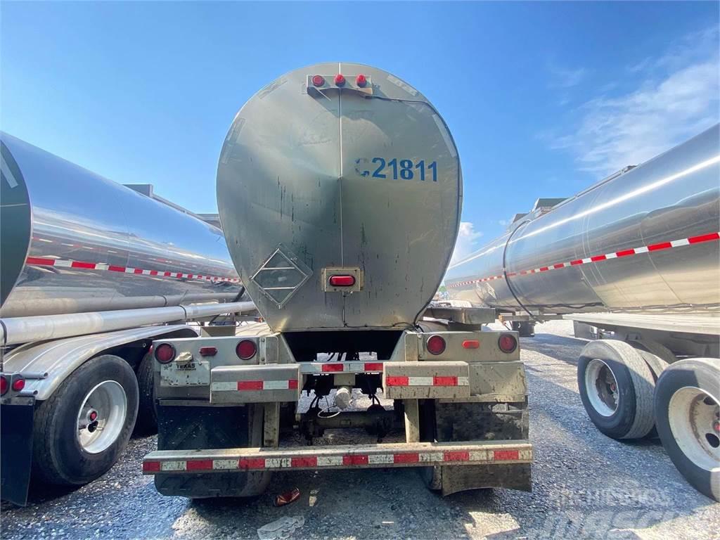 1995 Brenner mc 307 | 7000 gal stainless | center with provisio