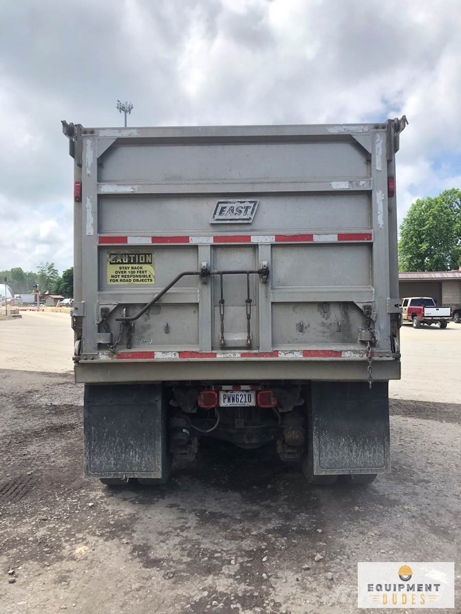 Mack Granite GU813, 2003, Ashtabula Ohio United States, Estados Unidos