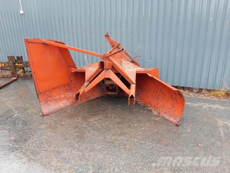 Alo V Slunga 210 Vannasby Sverige Begagnade Maskiner Och Ovrig Utrustning For Vag Och Sno Mascus Sverige