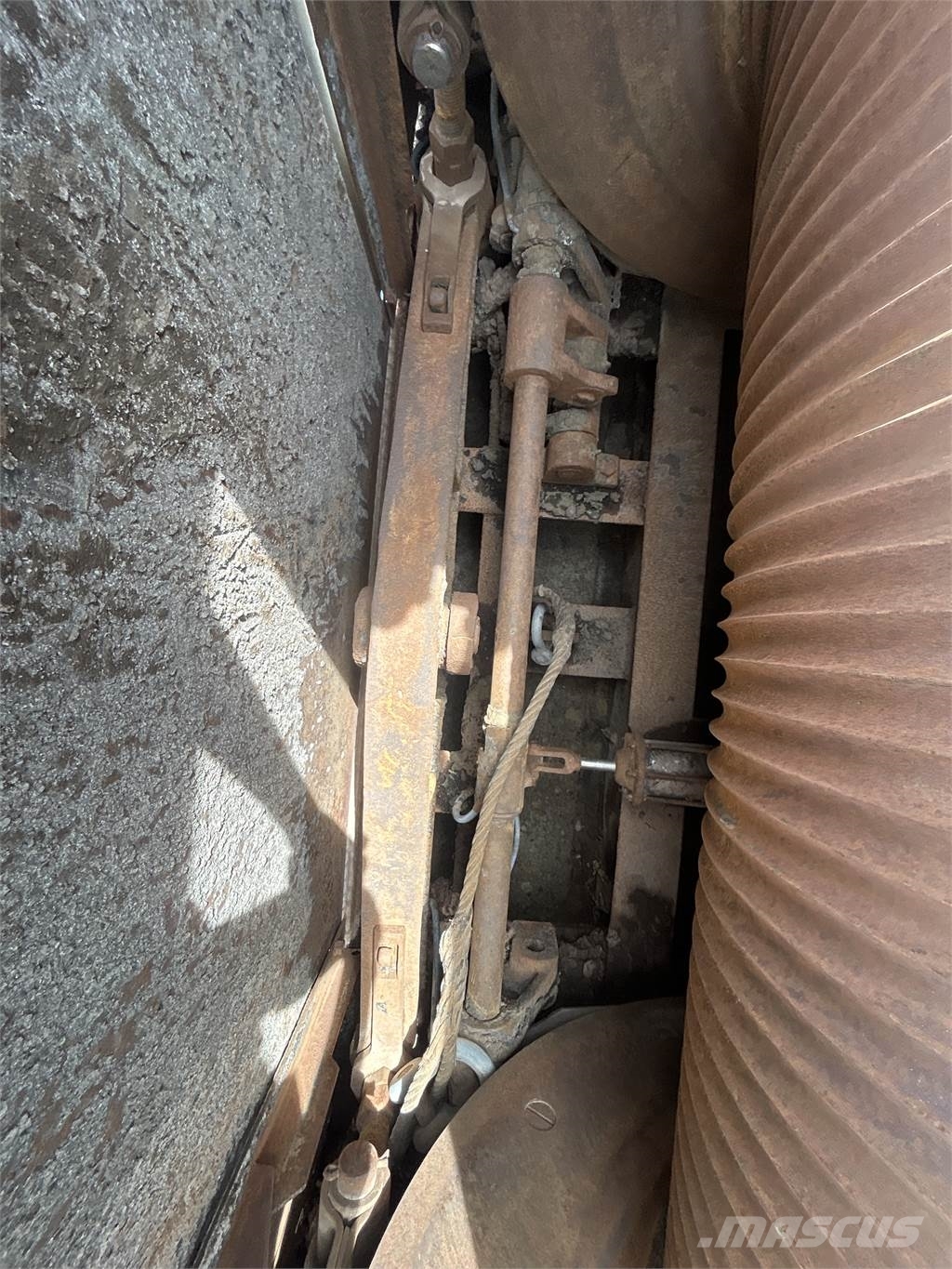 National 1320 M Drawworks, Gillette, WY, Estados Unidos otros equipos de perforación Mascus