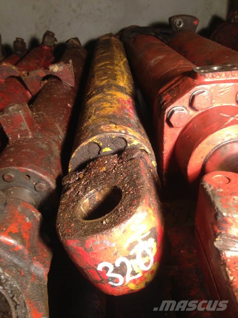 Silownik O K L 1570 C 170 T 80 S 70 70 U 110 110 T Polen Begagnade Hydraulik Mascus Sverige