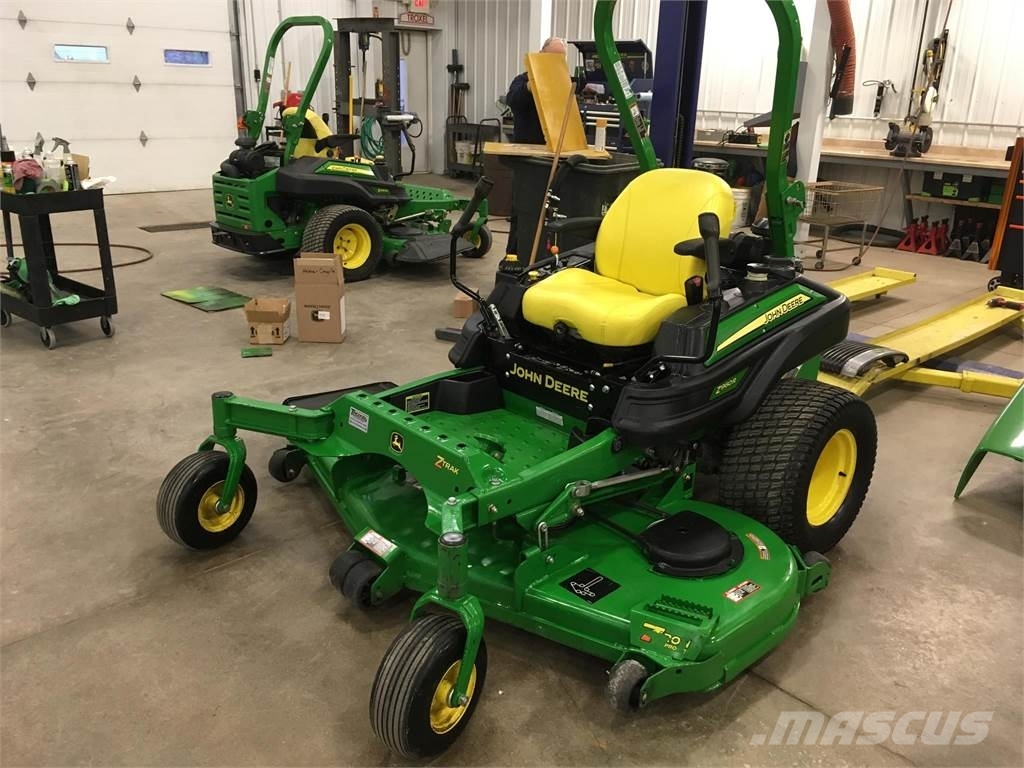 John deere электромобиль