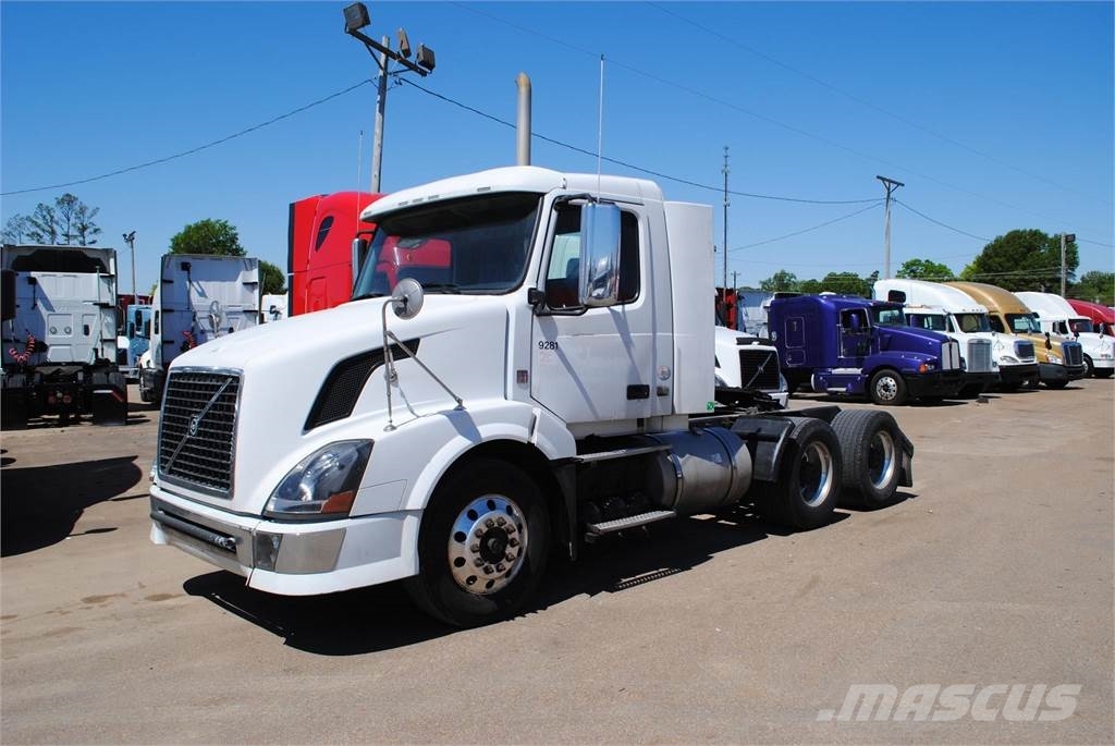 Volvo VNL64T300 for sale Covington, Tennessee Price 15,000, Year