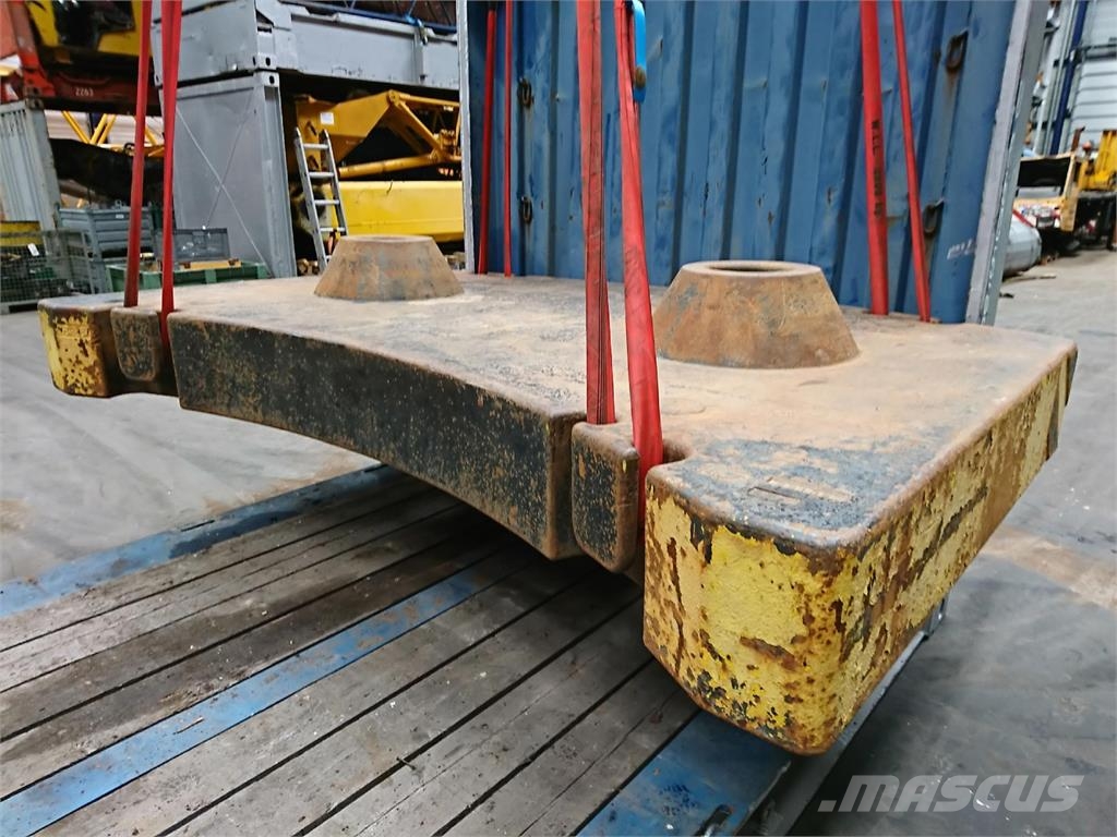 Liebherr Counterweight LTM 11602 12 ton, Sassenheim, Netherlands